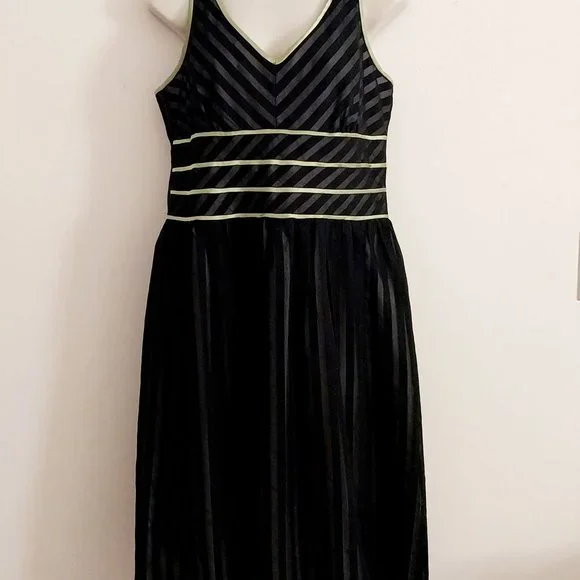 Signature by Robbie Bee Dress Size 12 Petite - Picture 2 of 9